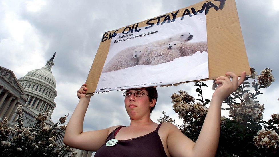 La batalla por evitar la llegada de la actividad petrolera a la reserva llevaba décadas. Protesta contra la apertura de la Reserva