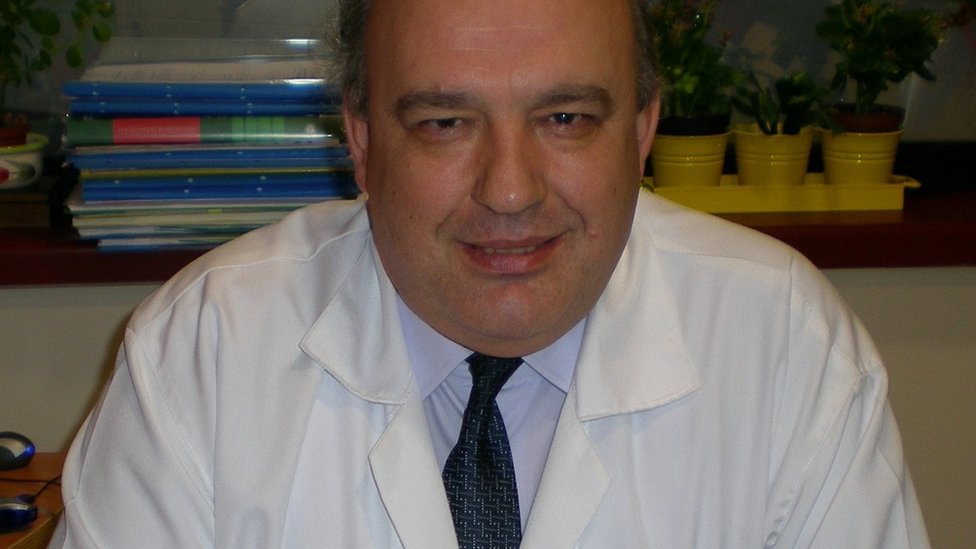 Kocaeli Üniversitesi Dekan Yardımcısı ve Nöroloji Anabilim Dalı Başkanı Prof. Dr. Hüsnü Efendi