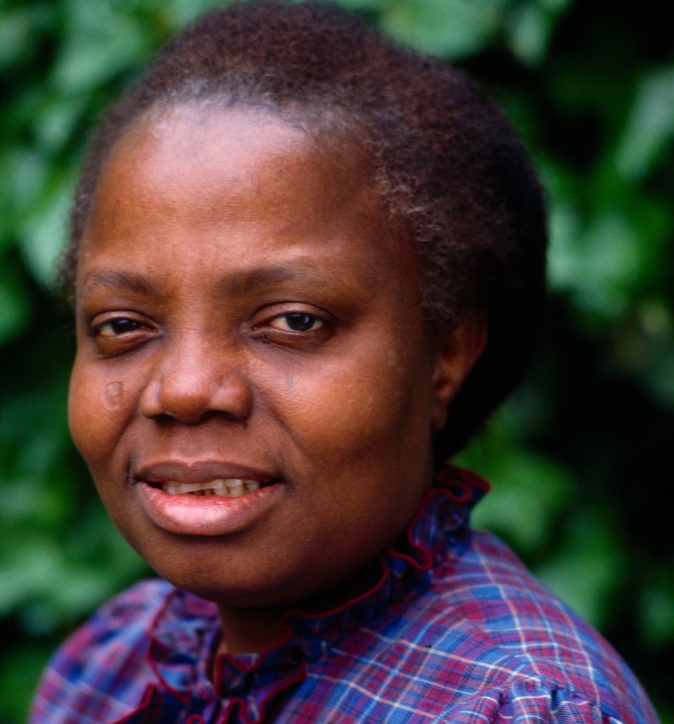 Buchi emecheta biography image