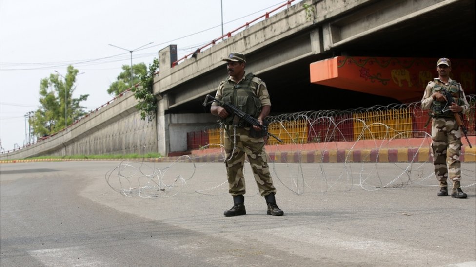 Soldados indios en Cachemira