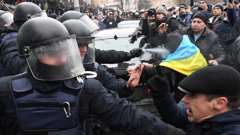 сутички