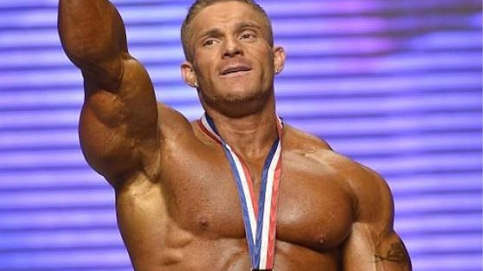 Flex Lewis Guest Posing at the 2014 NPC East Coast Championships - Muscle &  Fitness