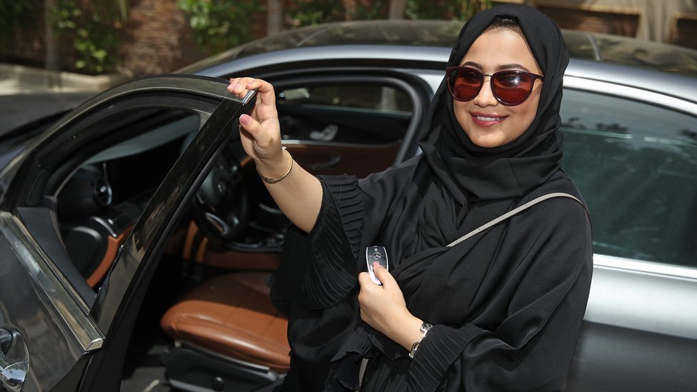 السماح بقيادة المرأة للسيارة في السعودية