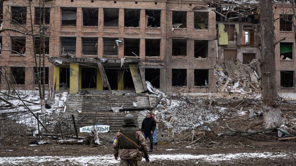 Escuela destruida en Kiev, Ucrania.