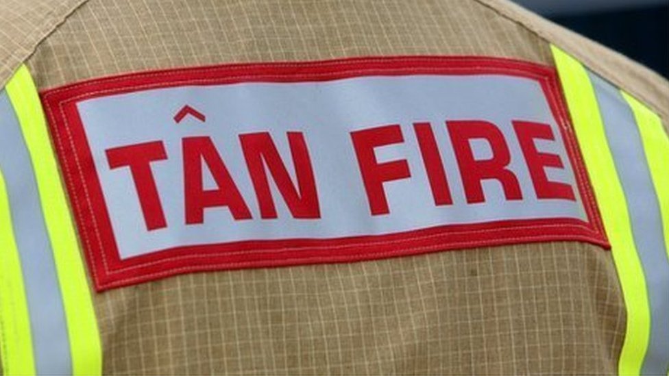 Holywell fire Homes evacuated after gas bottle fire BBC News