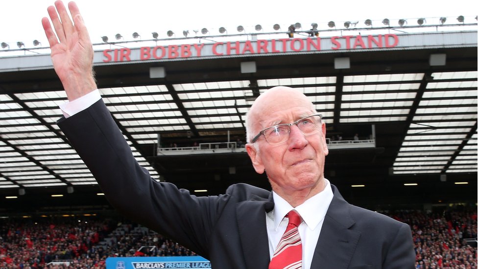 Sir Bobby Charlton stand unveiled at Old Trafford - BBC News