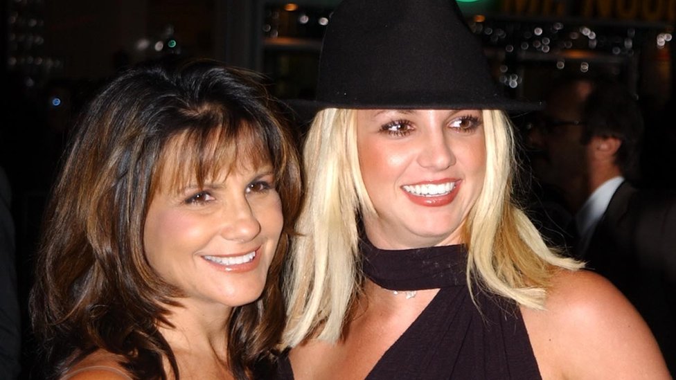 Britney Spears con su madre Lynne en 2002