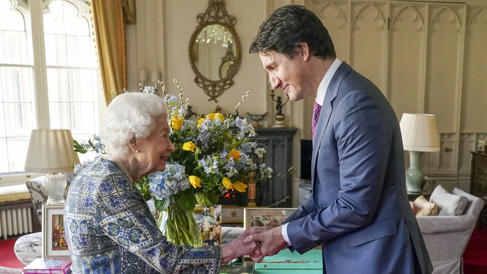 Kraljica tokom susreta sa kanadskim premijerom