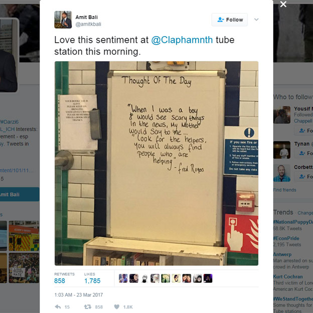 Amit Bali @amitkbali publicó este cartel de la estación de metro de Clapham Amit Bali @amitkbali publicó este cartel de la estación de metro de Clapham