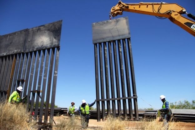 Muro en la frontera de México