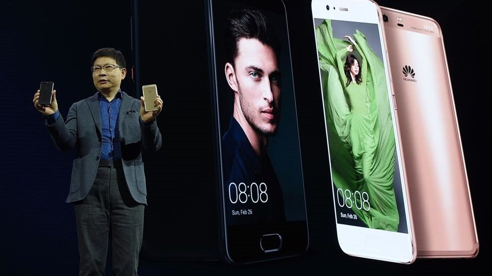 Huawei defeats Samsung in patent battle in China - BBC News