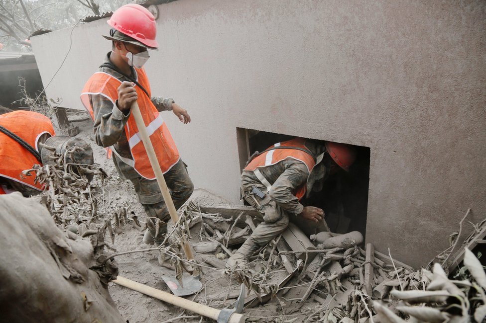 تواصل جهود الإنقاذ فورة بركان فويغو بغواتيمالا