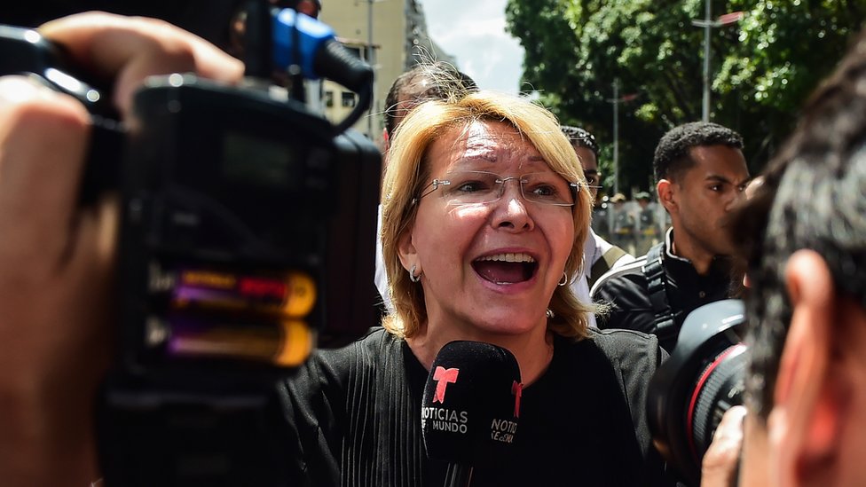 Luisa Ortega asegura que no se rinde y que seguirá "luchando" desde otra posición. Luisa Ortega