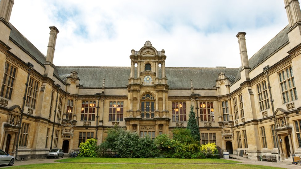La Universidad de Oxford publica todos los años un muestrario de preguntas para desmitificar el proceso de selección. Universidad de Oxford