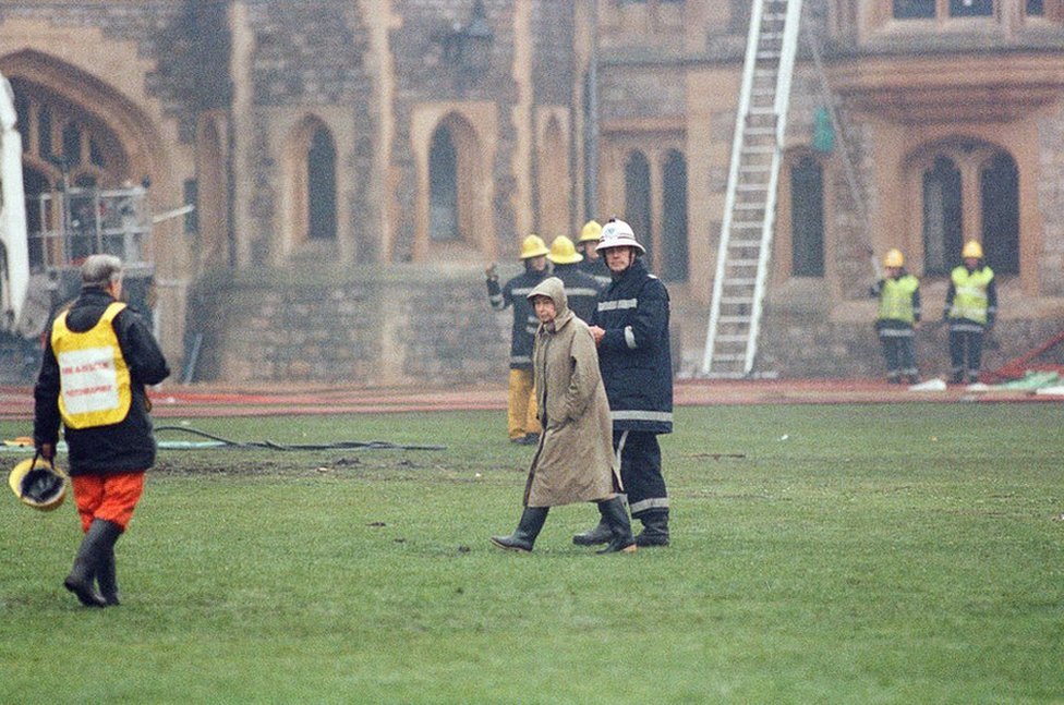 1992年11月20日，溫莎城堡發生嚴重火災