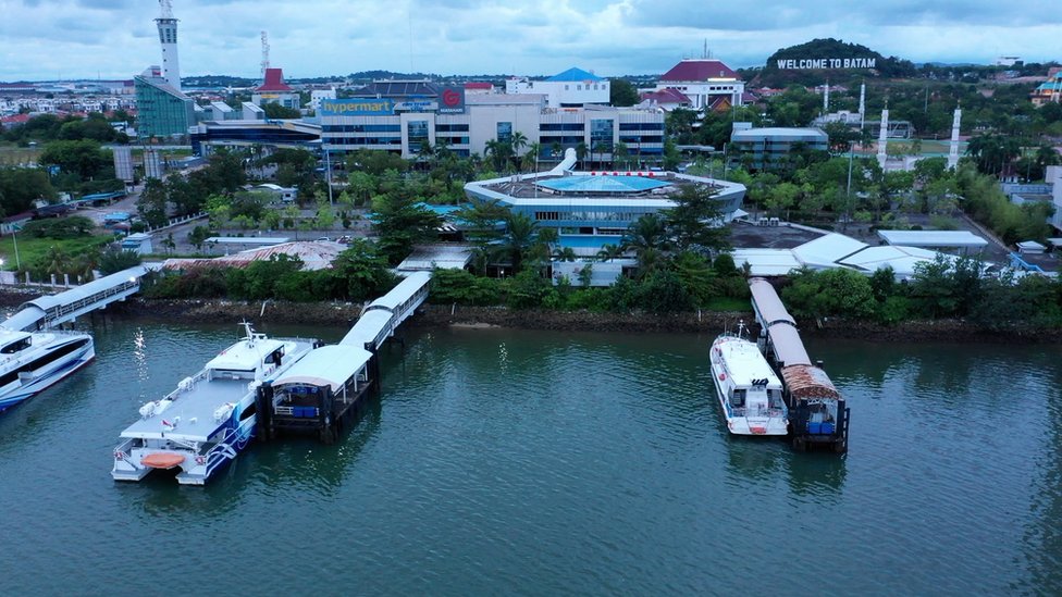 Pelabuhan Batam Center.