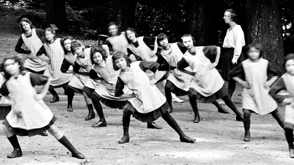 Ученики школы в Венисьё (Рона), 1930-е гг.