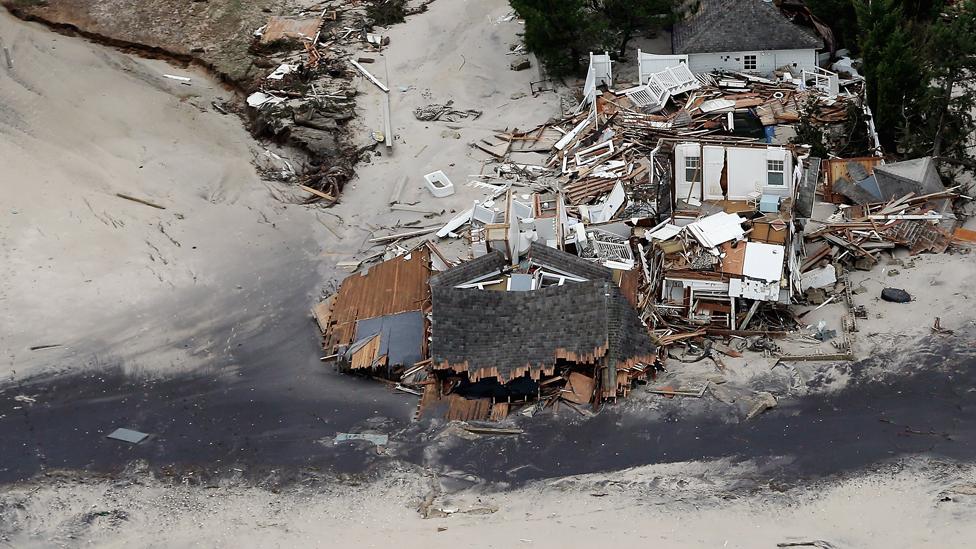 Casas destruidas en Mantoloking, Nueva Jersey, tras el paso del Huracán Sandy