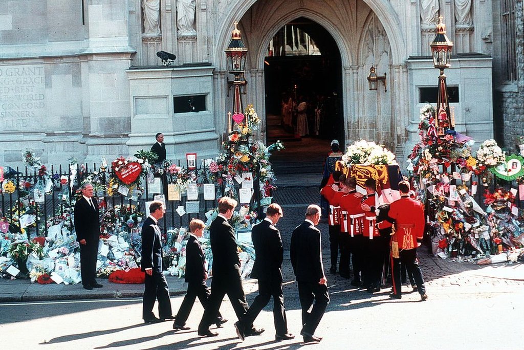 Earl Spencer, Prince William, Prince Harry, Prince Charles and the Duke of Edinburgh follow the coffin to the funeral cortege of Diana, Princess of Wales as it arrives at Westminster Abbey on September 6, 1997 in London, England