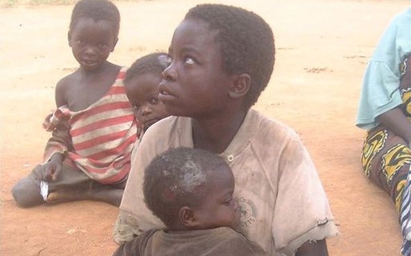 Дети Малави в 2002 году