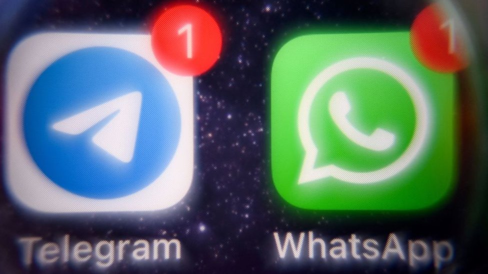Logos de Telegram y Whatsapp