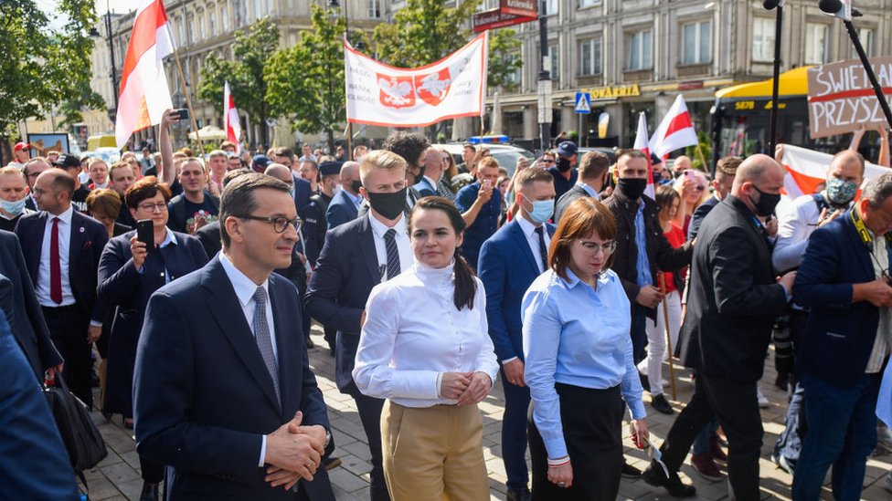Премьер-министр Польши Матеуш Моравецкий на фото с лидером белорусской оппозиции Светланой Тихановской