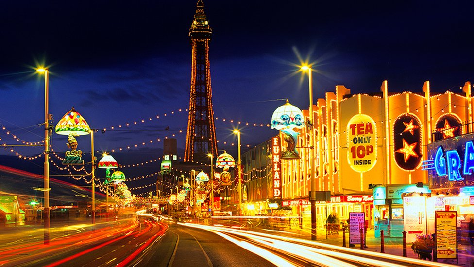 Blackpool Illuminations: Everything you need to know - CBBC Newsround
