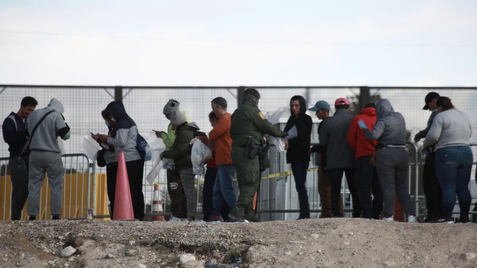 Migrantes en la frontera México-EEUU