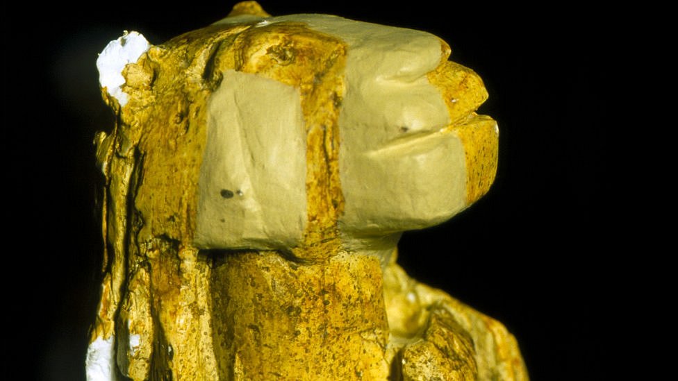 "Artísticamente brillante, una obra maestra", declara la experta en arte de la Edad de Hielo. Hombre-león