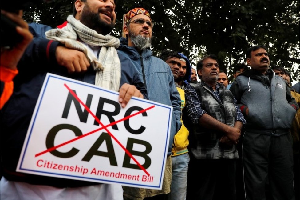 Демонстранты протестуют против нового закона о гражданстве в Дели, Индия, 19 декабря 2019 г.