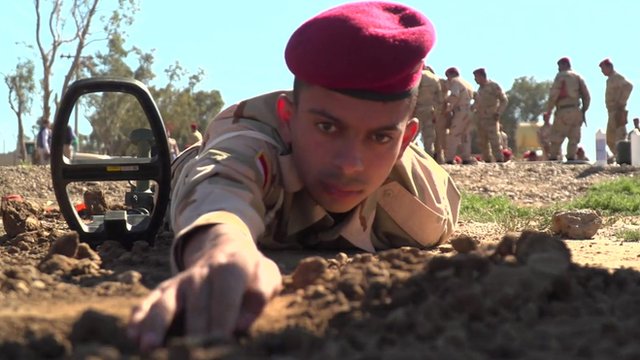 Training The Iraqi Army To Fight So Called Islamic State Bbc News