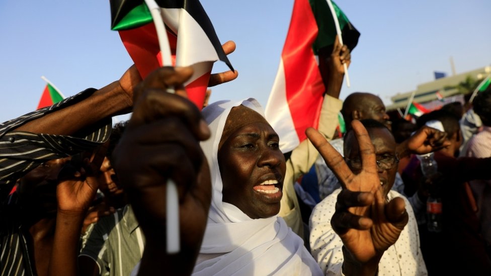محتجون في السودان