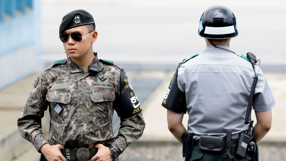 La frontera entre las dos Coreas es un sitio estrictamente vigilado por fuerzas de las dos naciones. La frontera entre las dos Coreas