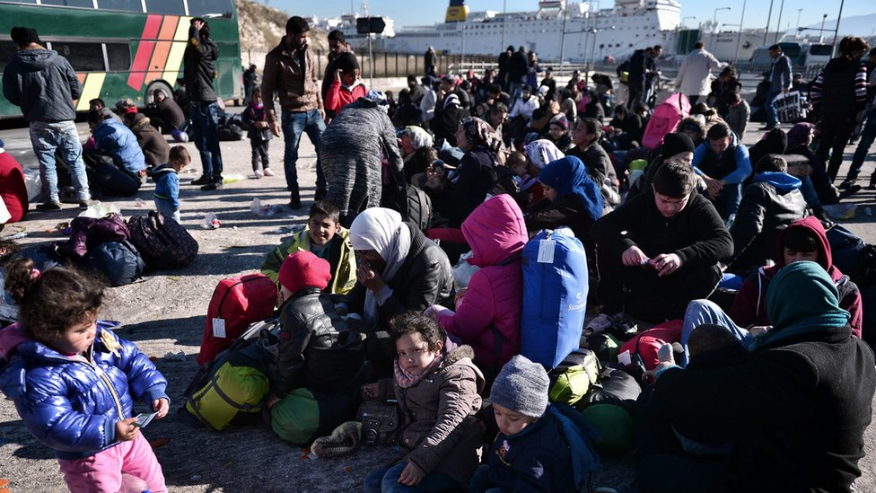 Migrant Crisis: Macedonia Border Closure Strands Thousands In Greece ...