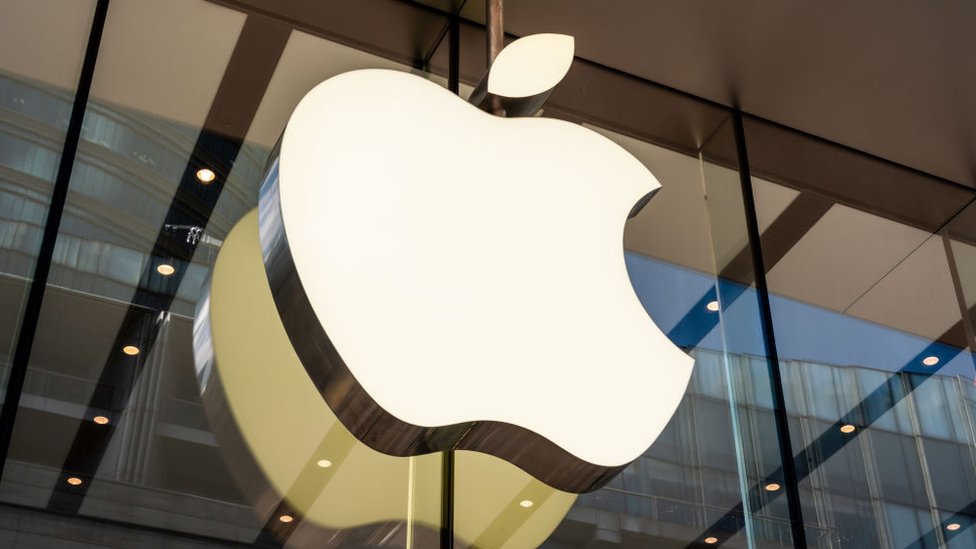 Apple staff make bid for first union at a US store