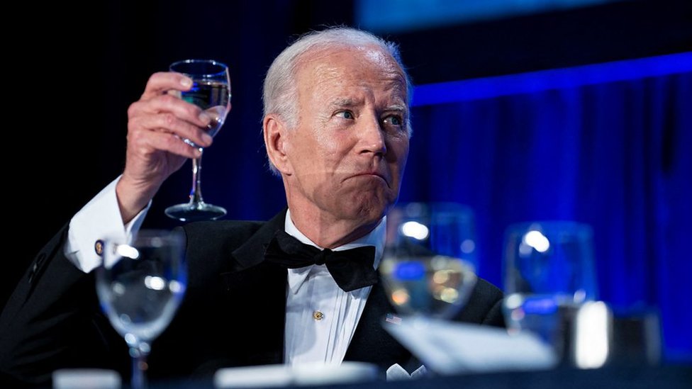 Biden mocks Trump at White House press dinner