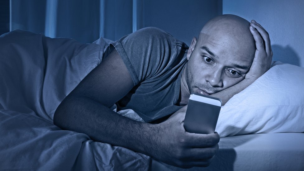 Qué efectos tienen las 5 mayores redes sociales en la salud mental de los jóvenes? - BBC News Mundo