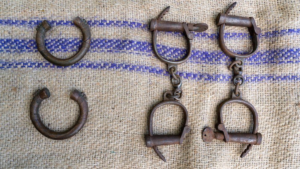 Instrumentos utilizados para torturar y controlar a los esclavos