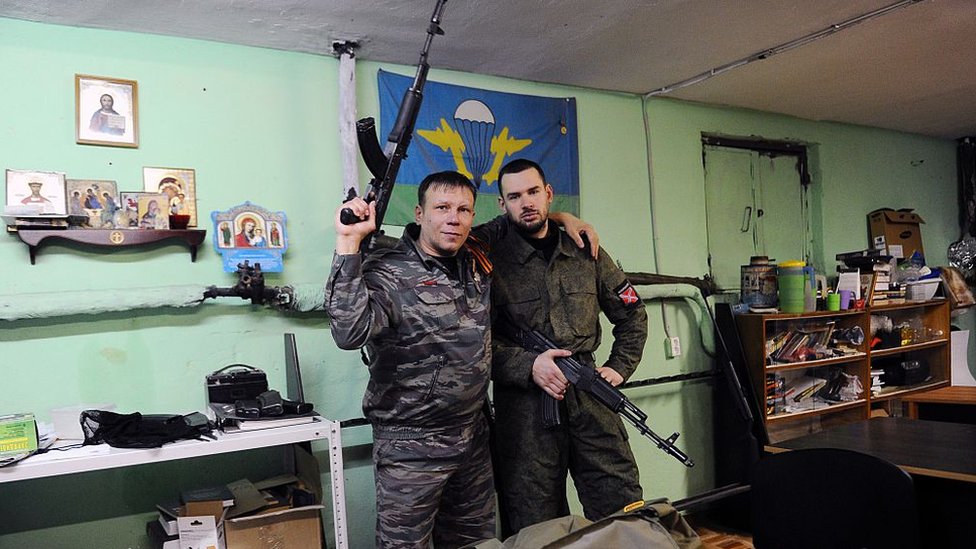 Dos miembros del RIM en uno de sus centros de entrenamiento en San Petersburgo.