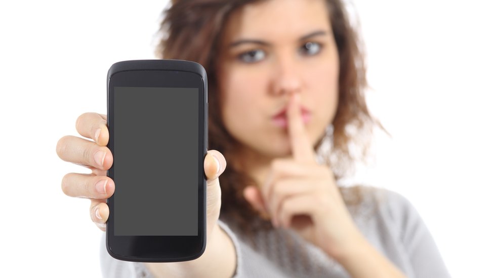 Una alternativa es silenciar el video. Silencio