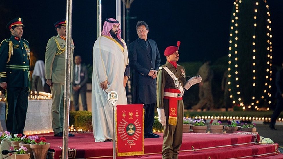Suudi Prens Bin Salman için kırmızı halıda karşılama töreni düzenlendi