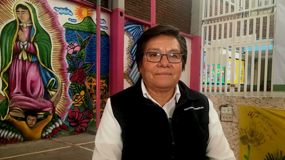 Сестра Магдалена Сильва управляет приютом для мигрантов Cafemin в Мехико