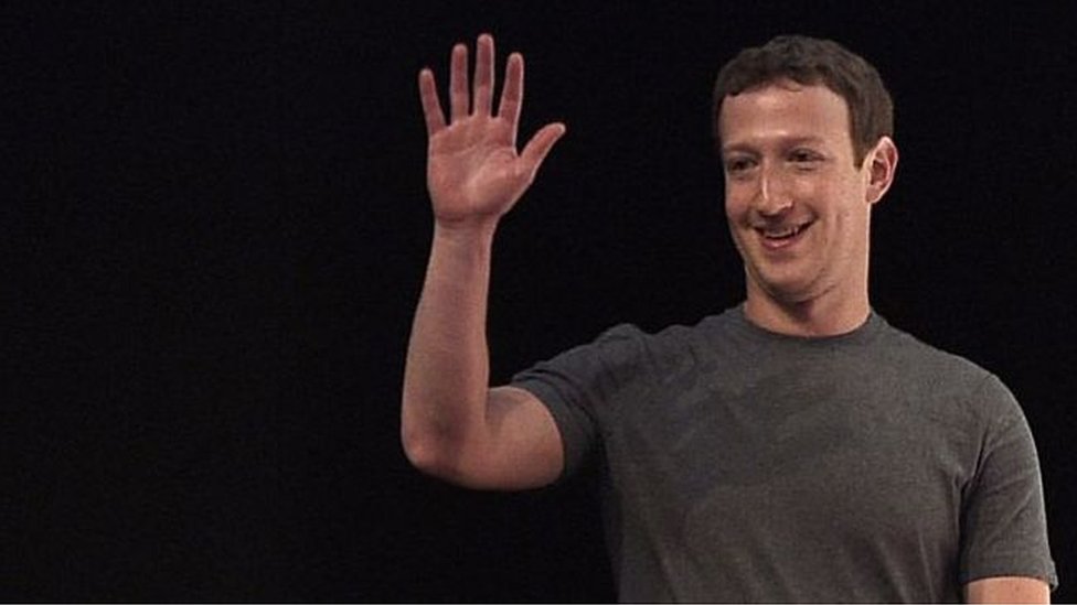 Марк Цукерберг часто называет себя «лидером» Facebook