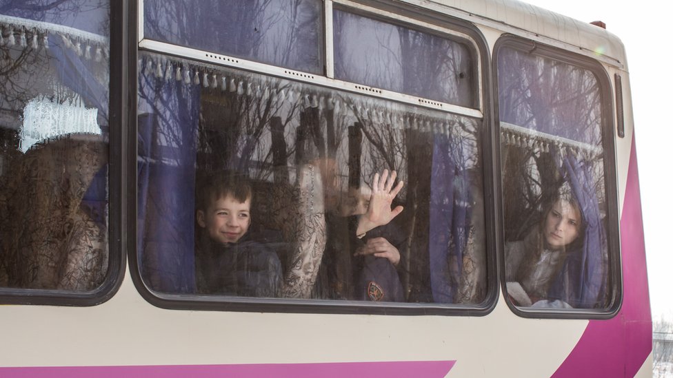 Из Авдеевки вывезли 114 детей