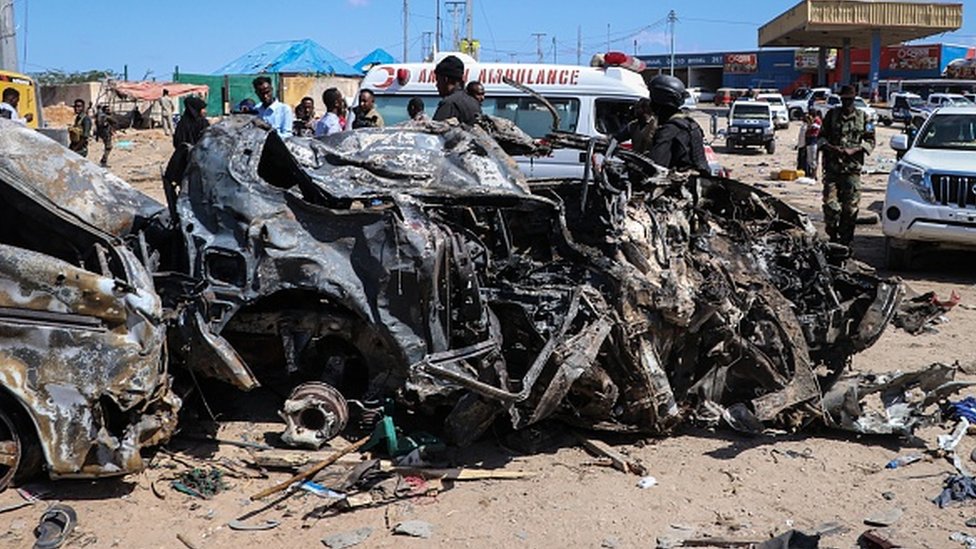 Mogadişu'da bomba yüklü araçla saldırı