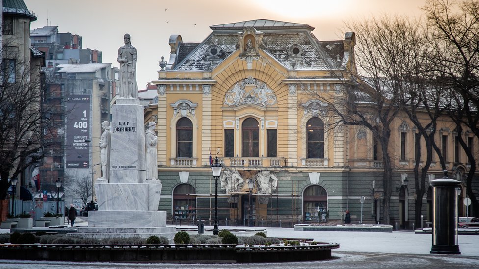 Spomenik na glavnom gradskom trgu u Subotici ponovo je podignut 1991. godine