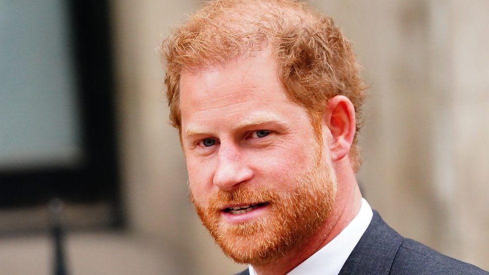 Why is Prince Harry suing the Mirror Group?