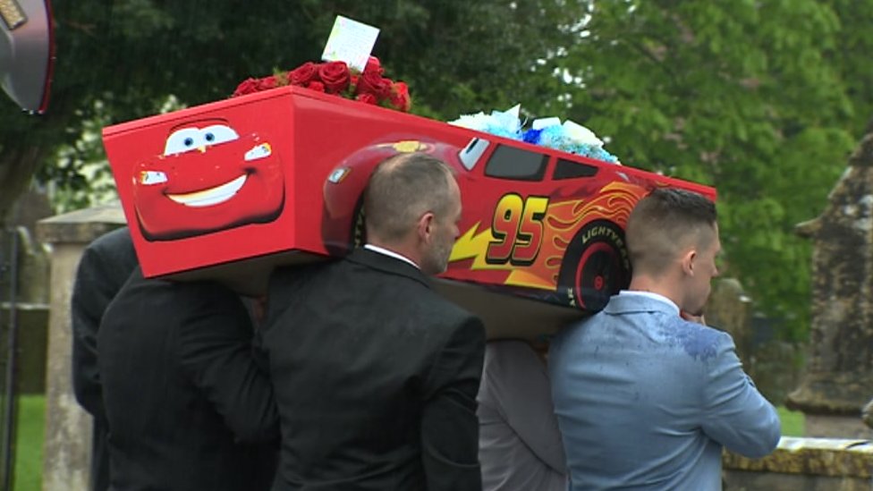 lightning mcqueen lorry