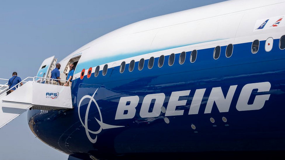 Boeing: Plane maker plans to cut 2,000 office jobs this year