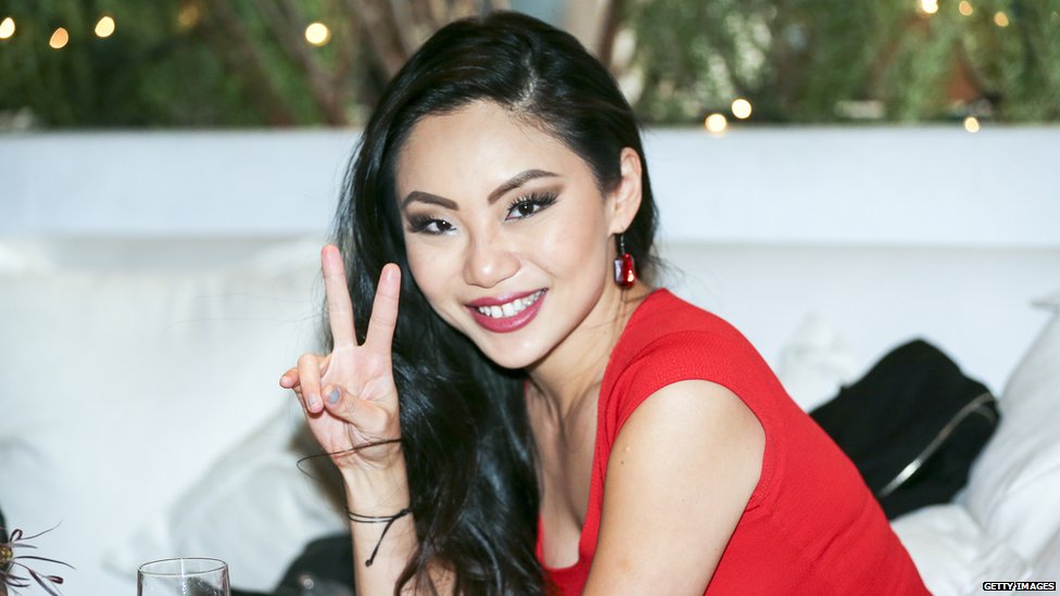 Meet Tina Guo, the cellist giving gaming a metal makeover - BBC News